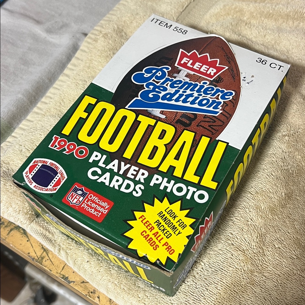 Vintage‎ Fleer 1990 Football Player Photo Cards BOX, 36 Ct